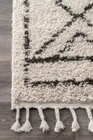 nuLoom Mackie Moroccan Diamond Tassel Area Rug