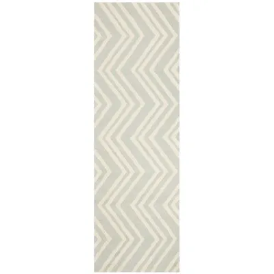 Safavieh Kids Collection Donal Geometric Runner Rug