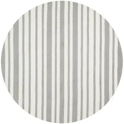 Safavieh Kids Collection Jared Geometric Round Area Rug