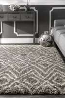 nuLoom Willette Diamond Shaggy Rectangular Rug