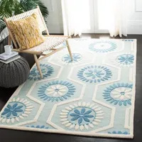 Safavieh Veronica Floral Hand Tufted Wool Rug