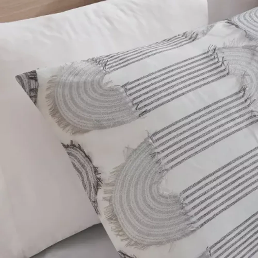 Intelligent Design Nova Geometric Clip Jacquard Duvet Cover Set With Sham