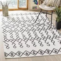 Safavieh Phipp Geometric Rug