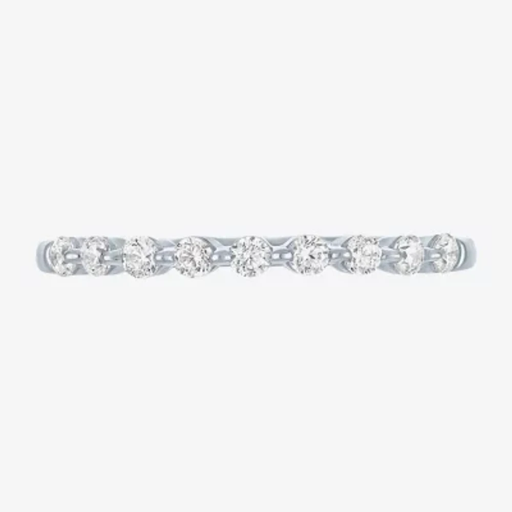 (G-H / Si2-I1) 1/2 CT. T.W. Lab Grown White Diamond 10K Gold Band