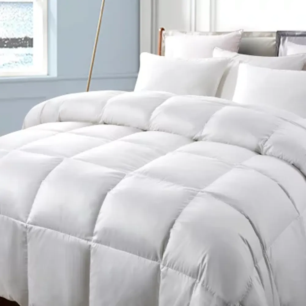 Serta 300 Thread Count Light Warmth White Down Fiber Comforter