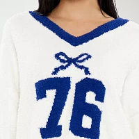 Forever 21 Juniors Womens V Neck Long Sleeve Logo Pullover Sweater