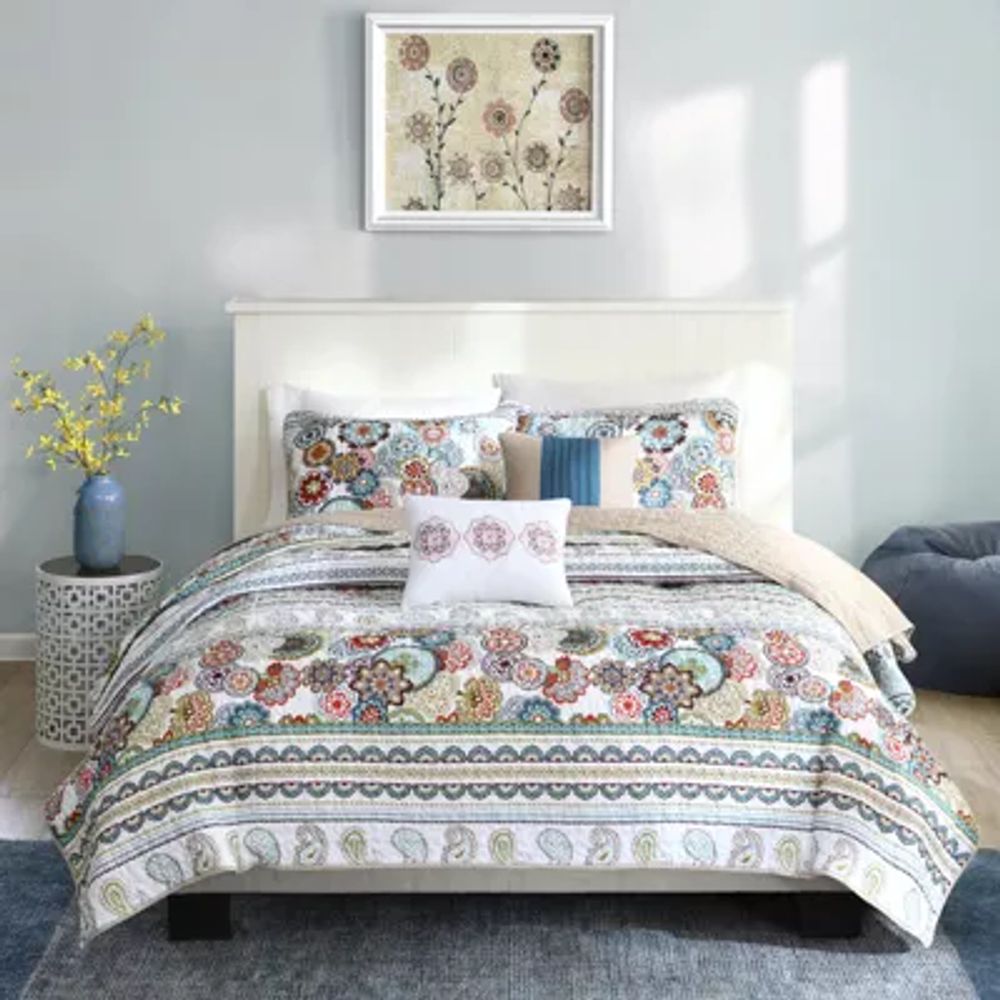 Intelligent Design Lacie Paisley Floral Quilt Set with decorative pillows