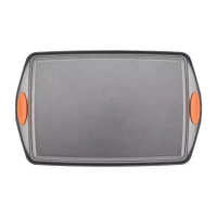 Rachael Ray® Yum-o! Oven Lovin’ 3-pc. Cookie Pan Set with Orange Silicone Grips