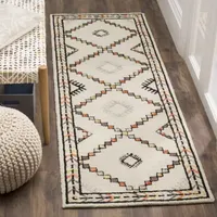 Safavieh Amrita Geometric Rug