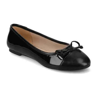Journee Collection Womens Kaiah Cap Closed Toe Ballet Flats