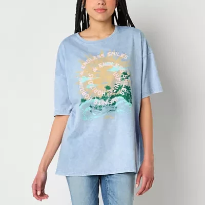Juniors Celestial Oversized Tee Womens Crew Neck Short Sleeve Graphic T-Shirt