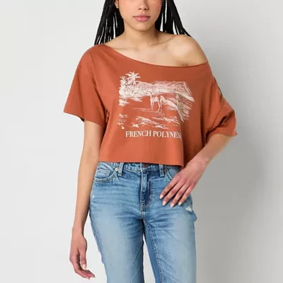 Arizona Juniors Off The Shoulder Womens Short Sleeve Graphic T-Shirt