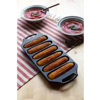 Lodge Cookware 6 Stick Cornstick Baking Dish