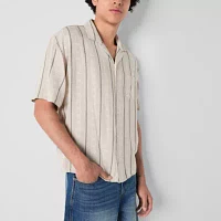Arizona Mens Short Sleeve Cropped Button-Down Shirt
