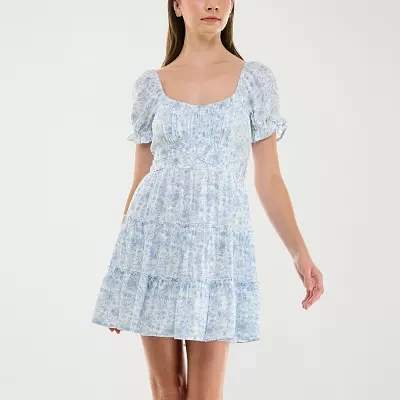 Trixxi Womens Short Sleeve Floral Fit + Flare Dress Juniors