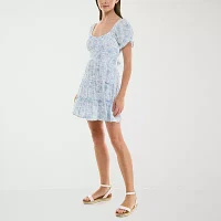Trixxi Womens Short Sleeve Floral Fit + Flare Dress Juniors