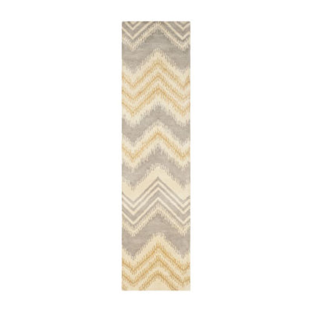 Safavieh Capri Collection Ronni Chevron Runner Rug