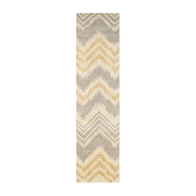 Safavieh Capri Collection Ronni Chevron Runner Rug