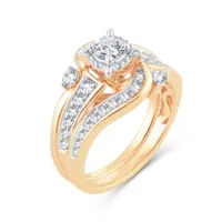 Womens / CT. T.W. Natural White Diamond 10K Gold Round Engagement Ring