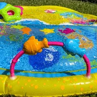 Banzai Banzai Jr. Wiggle N Waves Sprinkling Mat 12 Months  Up Inflatable Pools