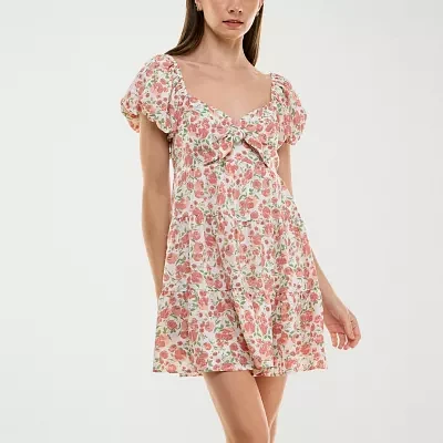 Trixxi Womens Short Sleeve Floral Fit + Flare Dress Juniors