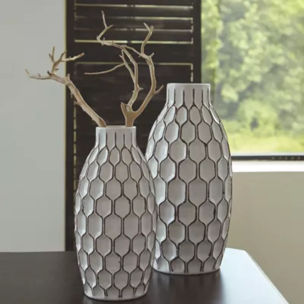 Signature Design by Ashley® 2-pc. Dionna Vases