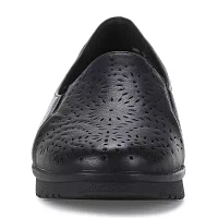 Baretraps Womens Amry Slip-On Shoe