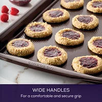 Circulon® Nonstick Bakeware, 11X17-Inch Cookie Sheet, Chocolate