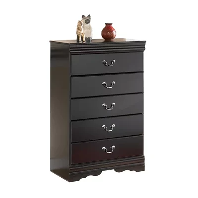 Signature Design by Ashley® Gilmore 5-Drawer Chest