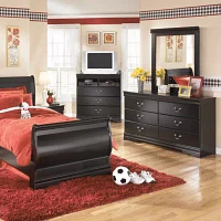 Signature Design by Ashley® Gilmore Dresser