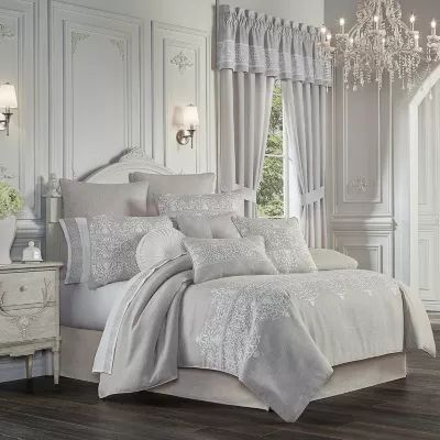 Queen Street Annie 4-pc. Damask + Scroll Comforter Set