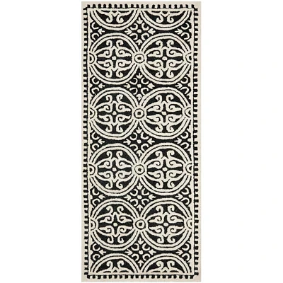 Safavieh® Iris Runner rug