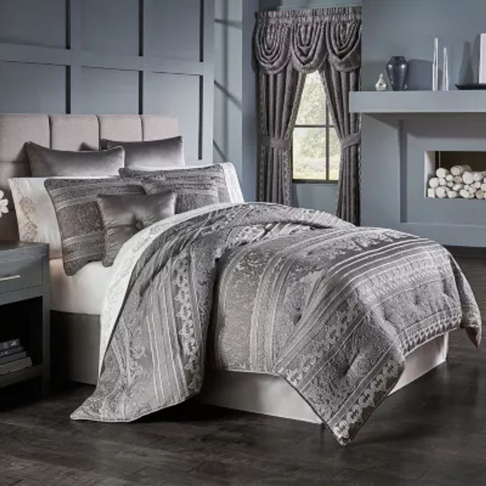 Five Queens Court Dominique 4 Piece Comforter Set, King - Lavender