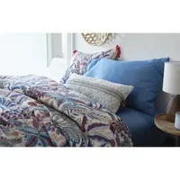 Distant Lands Dahlia Comforter Set