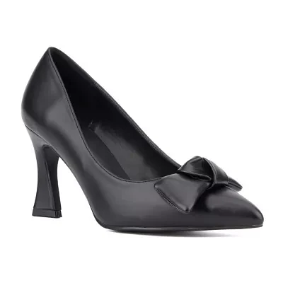 Torgeis Womens Tamrina Pointed Toe Flared Heel Pumps