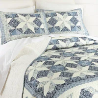 Laurel Manor Lauren Quilt