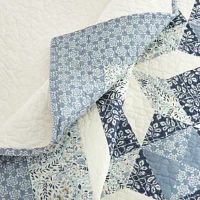 Laurel Manor Lauren Quilt