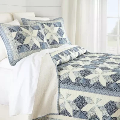 Laurel Manor Lauren Quilt