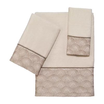 Avanti Deco Shell Embellished Bordered Bath Towel