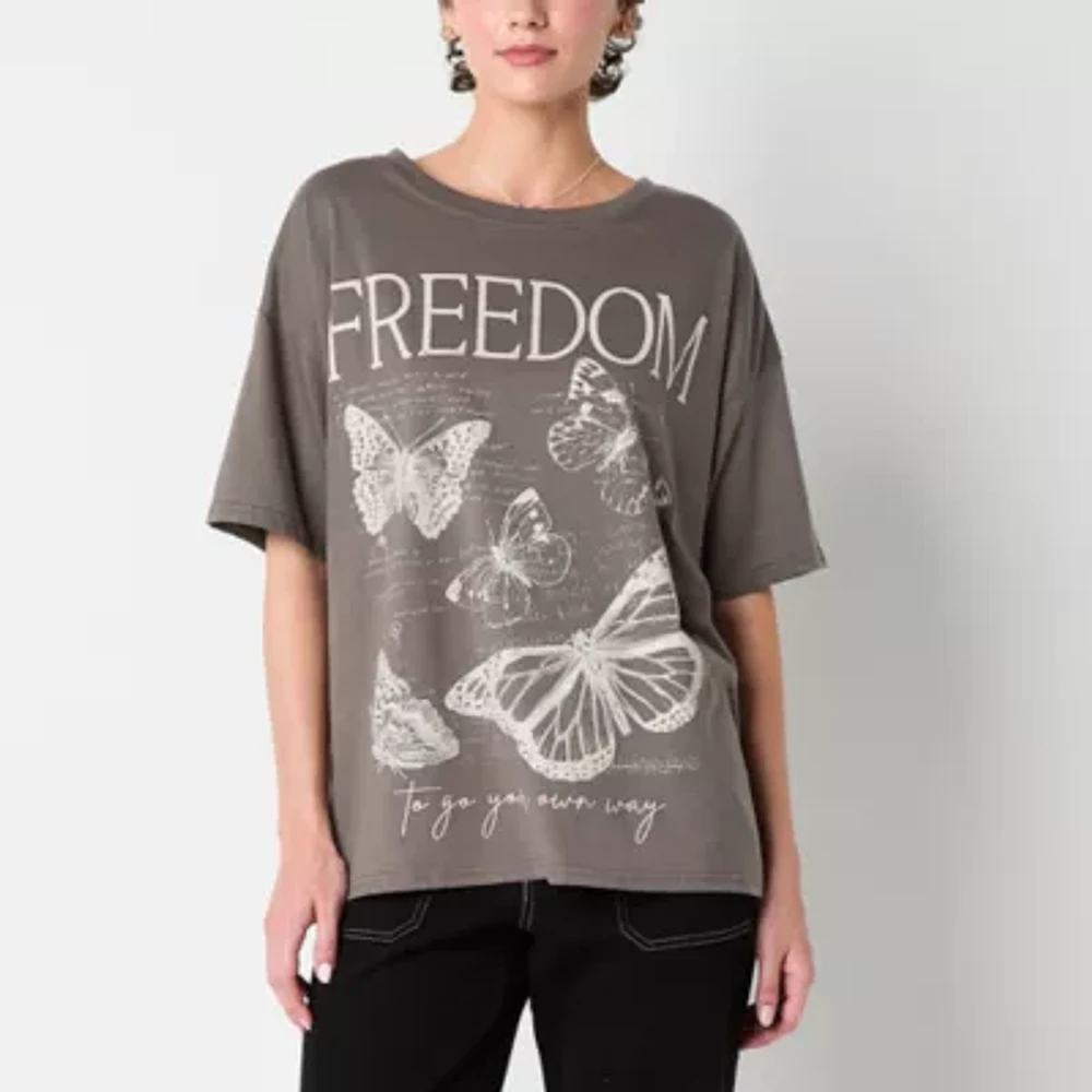 Juniors Cosmic Butterfly Oversized Tee Womens Crew Neck Short Sleeve Graphic T-Shirt
