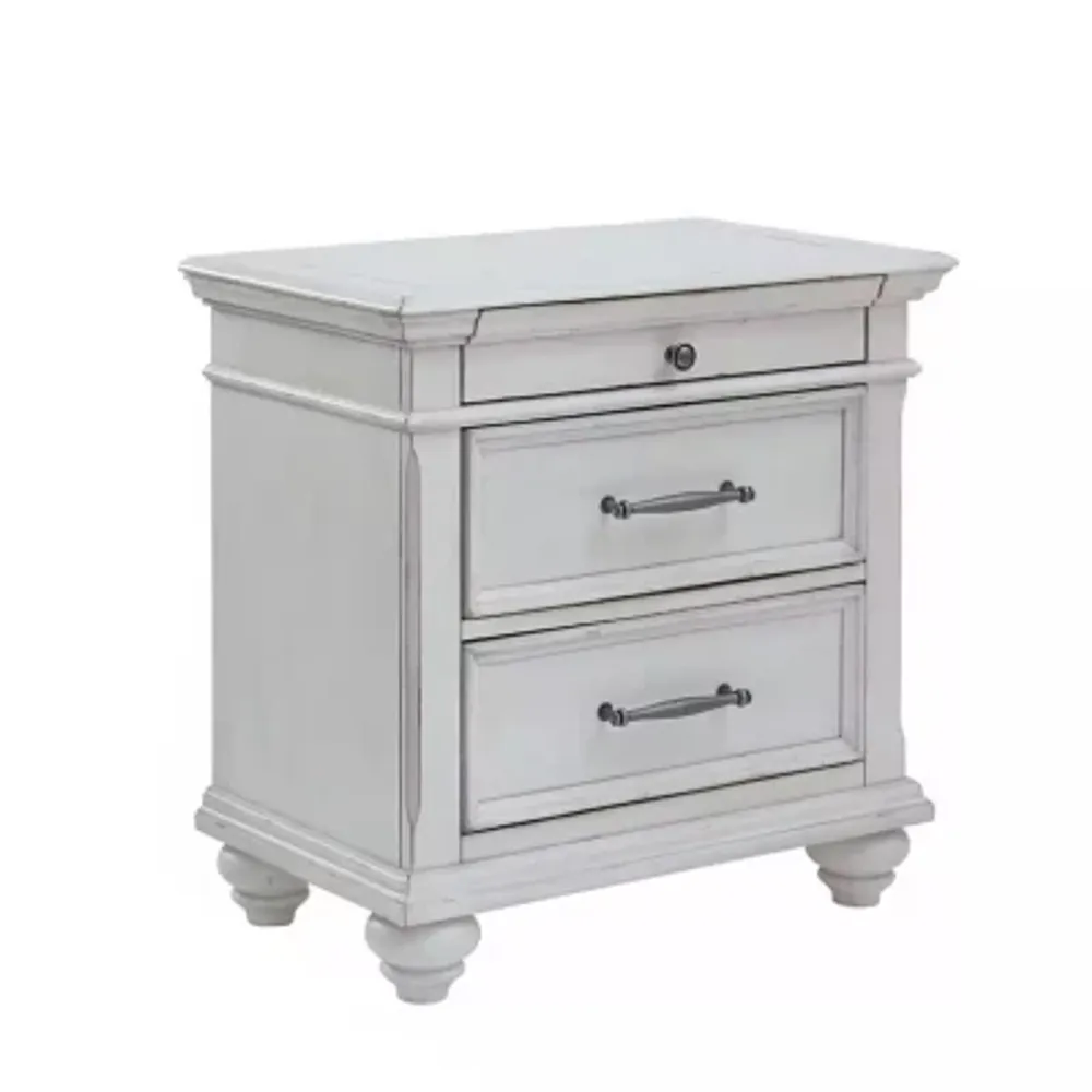 Signature Design by Ashley® Kaelyn 3-Drawer Nightstand