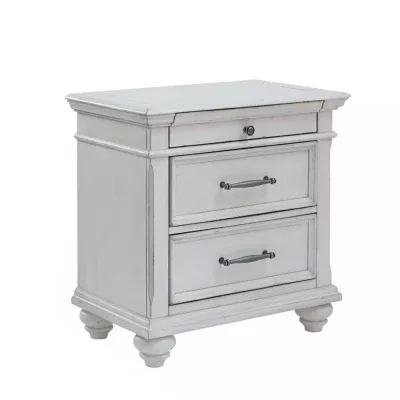 Signature Design by Ashley® Kaelyn 3-Drawer Nightstand