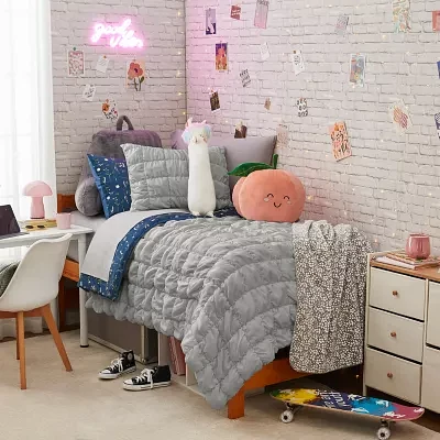 Forever 21 Marshmellow Quilt Set