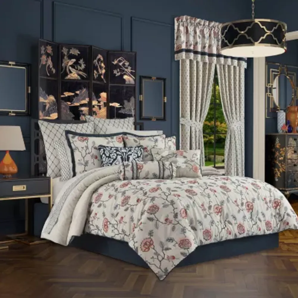 J. Queen New York Trinity Damask Comforter Set