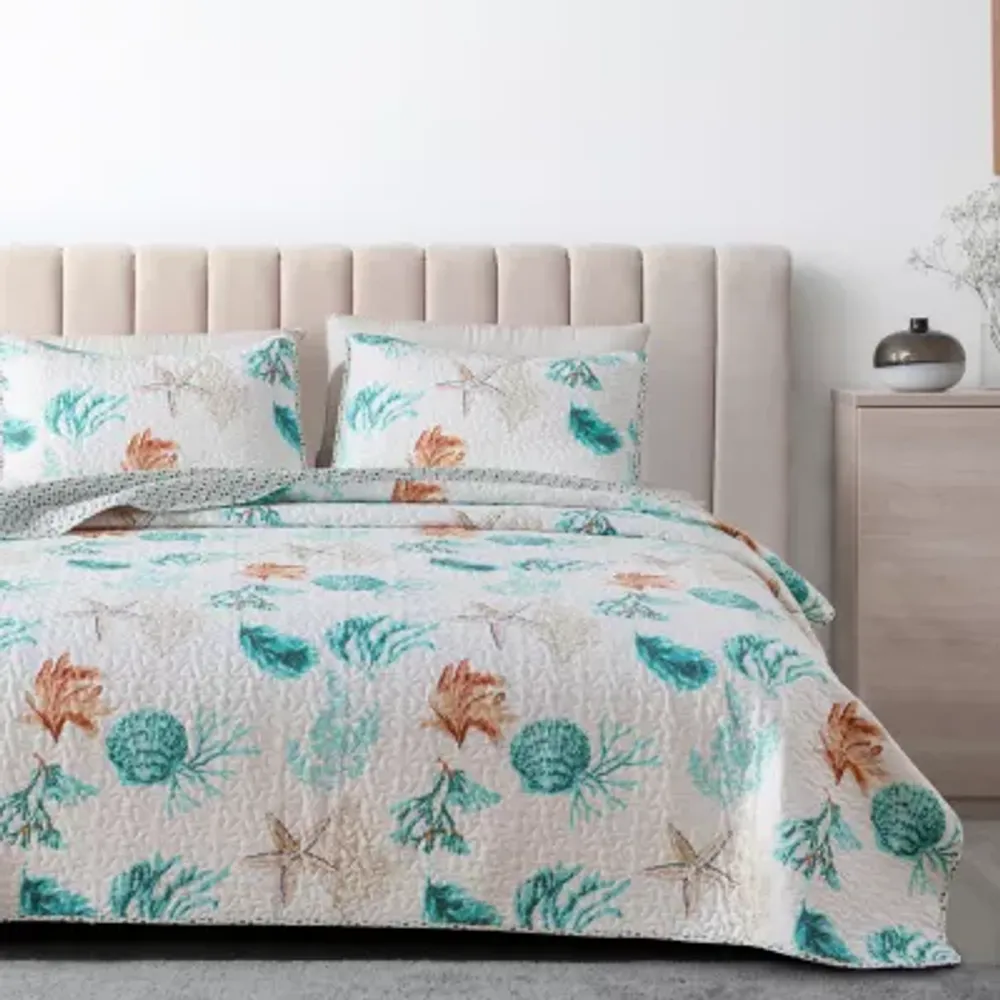 Linery Stripes Seashells Reversible Quilt Set