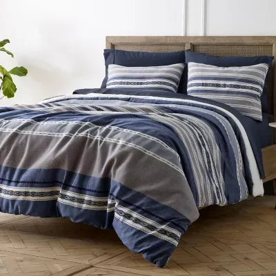 Blue Loom Leo 3-pc. Lightweight Embroidered Comforter Set