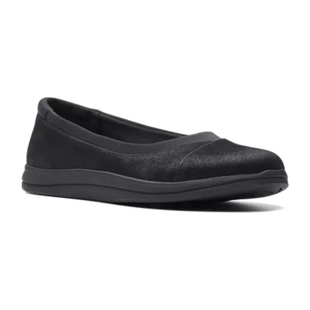Clarks Womens Breeze Ayla Closed Toe Slip-On Shoe
