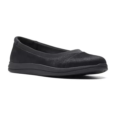 Clarks Womens Breeze Ayla Closed Toe Slip-On Shoe