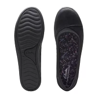 Clarks Womens Breeze Ayla Closed Toe Slip-On Shoe