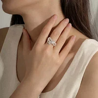 Diamonart Marilyn Monroe Womens Cubic Zirconia Platinum Over Silver Bow Cocktail Ring